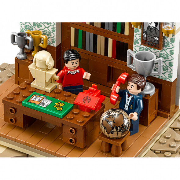 Конструктор LEGO Коллекционные наборы 76052 Логово Бэтмена в Челябинске