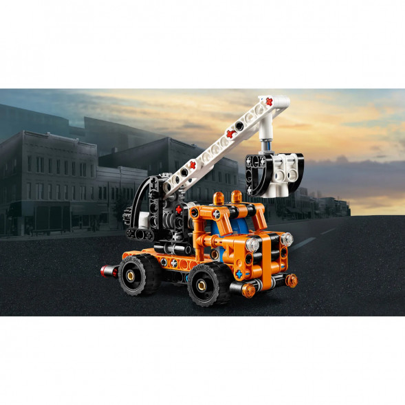 Конструктор LEGO Technic 42088 Ремонтный автокран в Челябинске