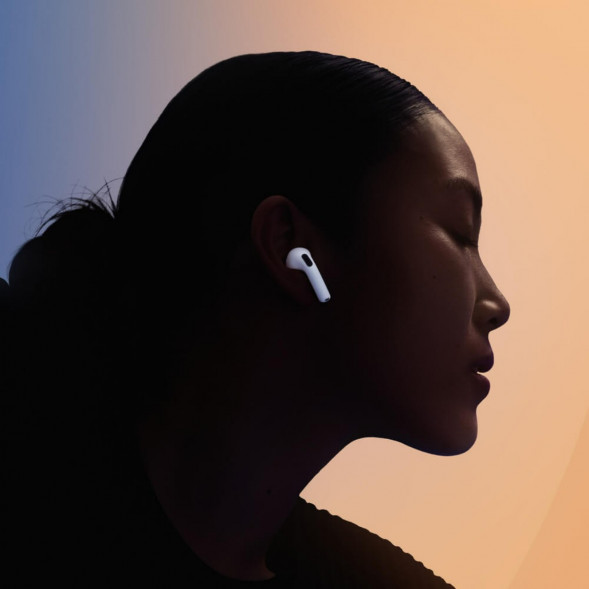 Наушники Apple AirPods 4 (с шумоподавлением) в Челябинске