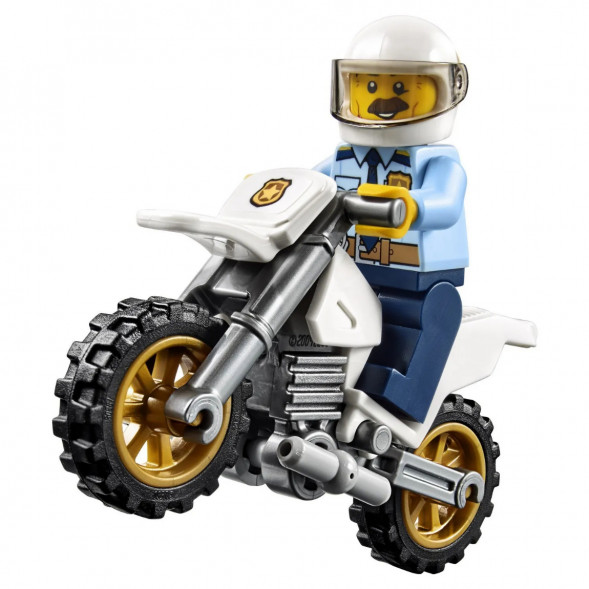 Конструктор LEGO City Police 60137 Побег на буксировщике в Челябинске