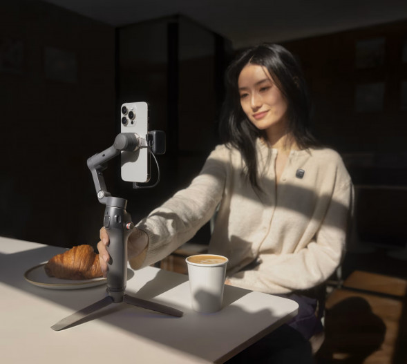 Электрический стабилизатор для смартфона DJI Osmo Mobile 7P в Челябинске