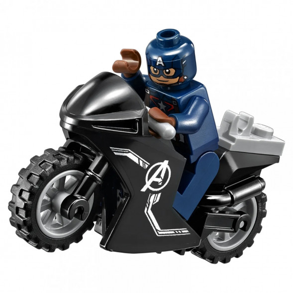 Конструктор LEGO Super Heroes 76032 Погоня на Квинджете Мстителей в Челябинске