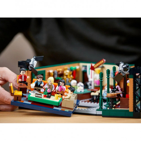 Конструктор LEGO Ideas 21319 Центральный парк Кафе Друзей в Челябинске