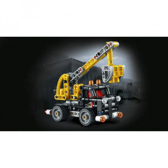 Конструктор LEGO Technic 42031 Ремонтный автокран в Челябинске