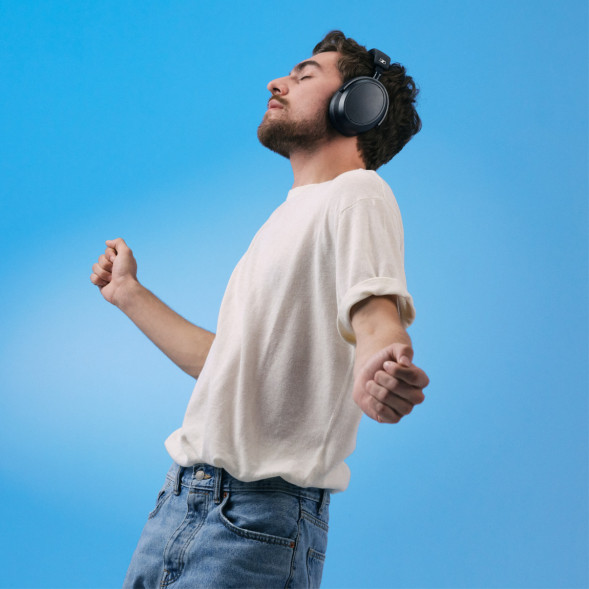 Беспроводные наушники Sennheiser Momentum 4 Wireless, Black в Челябинске